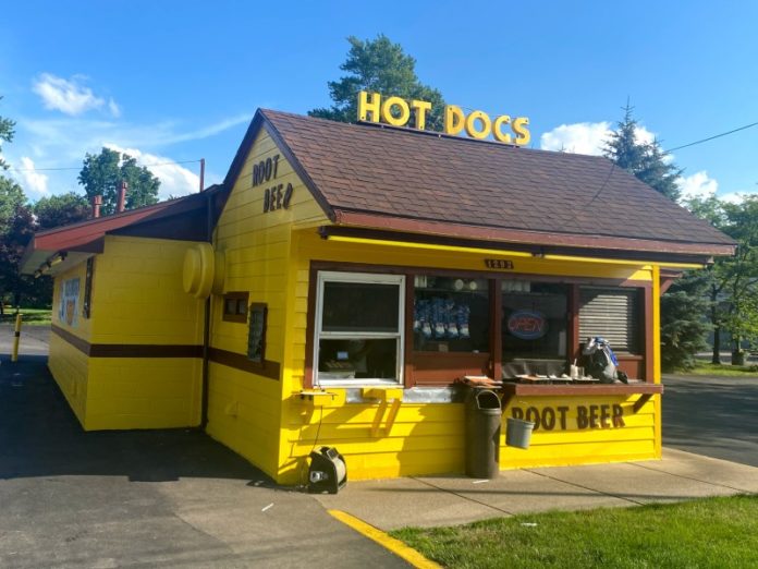 Bill's Hot Dog Stand
