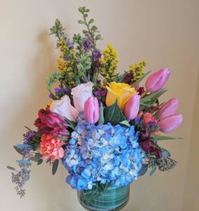 A picture of a flower basket.