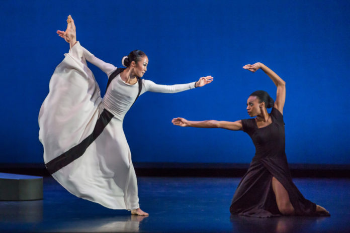 Martha Graham Dance - Chronicle 001 by Brigid Pierce1140x760 Actors performing on stage.
