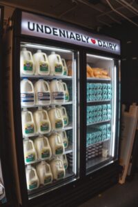 A cooler with refrigerated products.