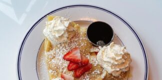 Crepes with whipped cream