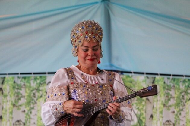 A photo of someone playing an instrument.