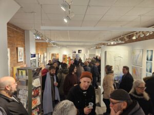 Art lovers and artists packs the 14+14 show.