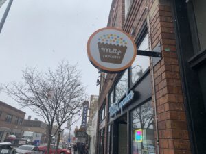 Exterior of Molly's cupcakes.