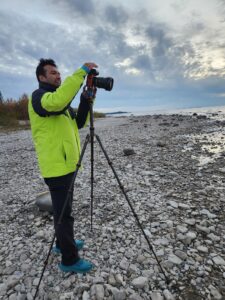 Shashank Kaushal out taking photos. Image credit: Pratiksha Thangam Menon, PhD.